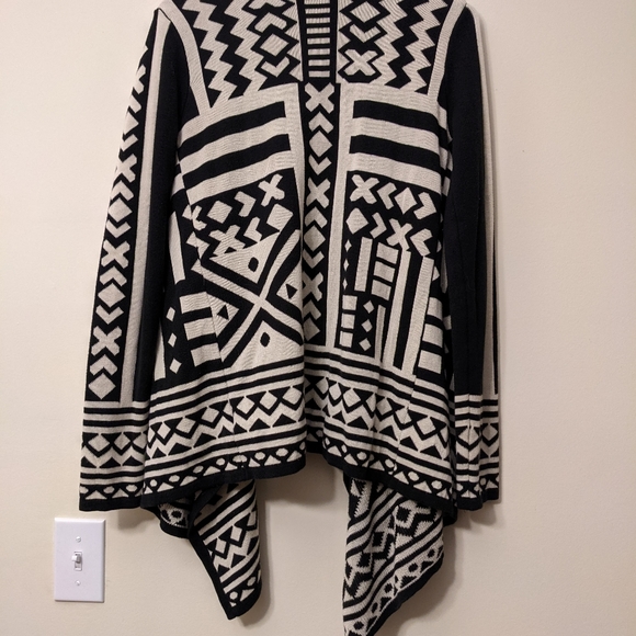 Staring at Stars Array Cardigan in Black and White - Picture 5 of 6